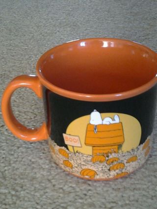 Snoopy " Boo " On Orange Doghouse In Pumpkin Patch Halloween 21 Oz Coffee Mug Cup