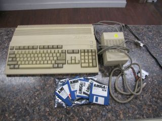 Vintage Commodore Amiga A500 Computer With Power Supply & Disks - Great