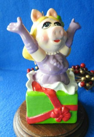 1981 Jim Henson Muppet Sigma Miss Piggy Christmas Ceramic Ornament