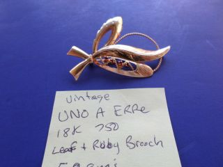 Vintage Uno A Erre 18k 750 Yellow Gold Leaves Ruby Brooch 5.  9 Grams