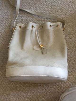 Vintage Gucci White Leather Drawstring Bag With Gucci Cloth Bag