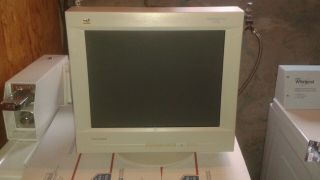 Vintage Viiewsonic Pf790 19 " Crt Display Gaming Monitor With Power,  Vga Cord