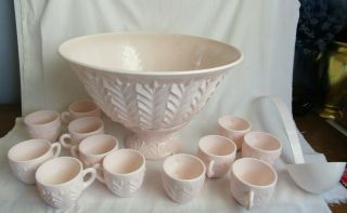 Vintage Jeannette Shell Pink Glass 15 Pc Punch Bowl Set With Ladel