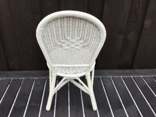 Vintage White Wicker Rattan Table Set 2 Chairs Child Size Play Tea Party age 2 - 5 6