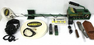Vintage Garrett Master Hunter 5 Metal Detector With Look