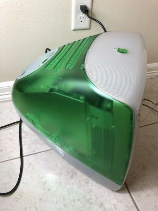 Apple iMac G3,  Green Lime Special Edition Mac O.  S 8.  6 Vintage 2