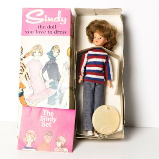 Boxed Vintage Pedigree Sindy doll 12GSS auburn Weekenders 2