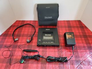 Vintage Sony Discman D - 303 Mega Bass Portable Cd Player With Power Adapter/case