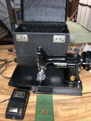 Vintage 1946 Singer Featherweight Sewjng Machine 221 - 1 W Case Pedal Nds Repair