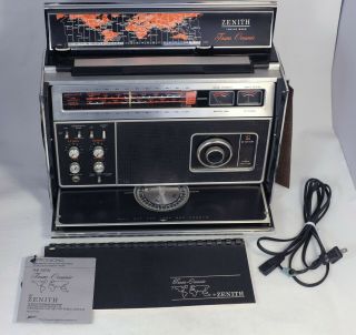 Vintage Zenith Transoceanic R7000 - 2 Am / Fm / Shortwave 12 - Band Portable Radio