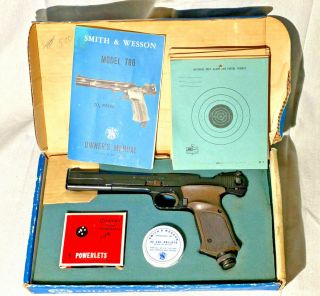 Vintage Smith & Wesson Model 78g.  22 Cal Co2 Air Pistol W Accessories
