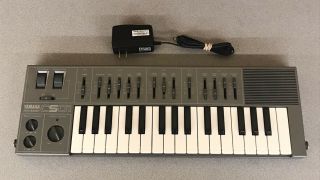 Yamaha Cs01 Vintage Synthesizer