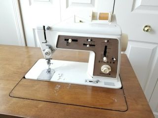 Vintage Singer Sewing Machine Touch & Sew Deluxe Zig - Zag Model 646 with Table 3