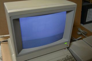 Vintage Apple IIe Computer with Monitor & 2 Disc Drives READ 3