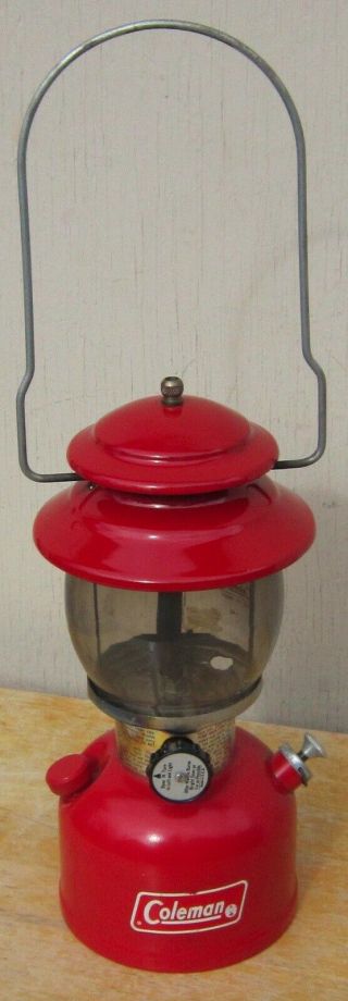 Vintage Coleman 220a One Mantle Red Lantern August 1975