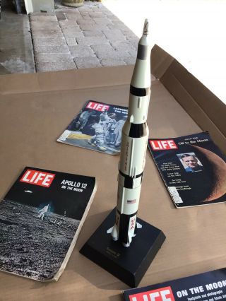 Nasa Saturn V Apollo Rocket 1/200,  4 Vintage Life Magazines Of Moon Missions