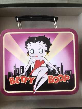 Vintage Betty Boop Collectible Metal Lunch Box w/Handle Betty on the City 1997 2