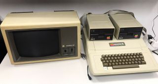 Vintage 1982 Apple Ii Plus Computer A2s1048 Disk Ii Dr Monitor Screen