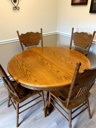 Kitchen /dining Table Set,  Vintage Style Oak,  6 Chairs And Leaf.