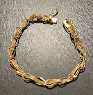 14k Gold,  Vintage Double Charm Link Bracelet 5.  5 Grams,  7 Inches