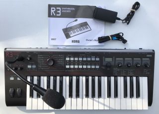 Korg R3 Synthesizer Keyboard R - 3 W/ Vodoer Mic (vintage Analog Style Synth)