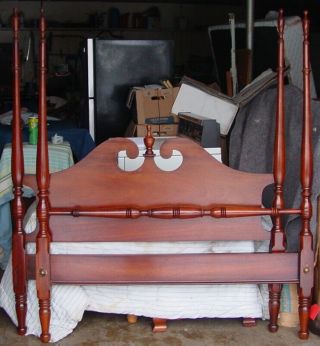 Vintage Dixie Full Size Solid Mahogany 4 Poster Bed Frame