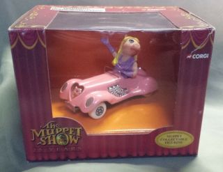 The Muppet Show 25 Years Collectible Figurine Corgi Miss Piggy Pink Car