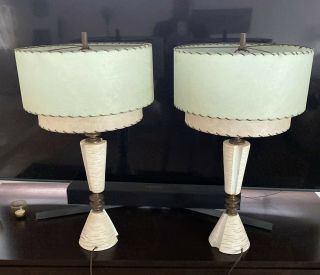 1950 Pair Rare Vintage Mid - Century Lamps 2 Tier Spun Fiberglass Shades