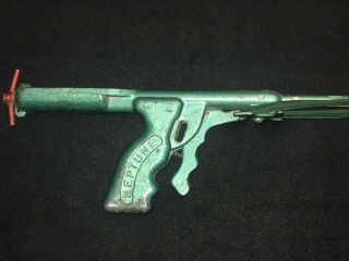 Antique - Vintage Neptune Spear Gun / Speargun Co2 Powered