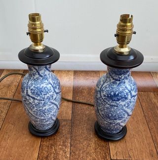 Lovely Beautifully Decorated Blue & White Vintage Table Lamp Bases