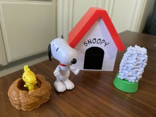 Peanuts,  Snoopy & Woodstock Dog House & Bones,  Action Figures Toys
