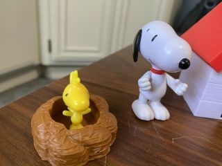 PEANUTS,  SNOOPY & WOODSTOCK DOG HOUSE & BONES,  Action Figures Toys 2