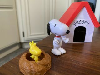 PEANUTS,  SNOOPY & WOODSTOCK DOG HOUSE & BONES,  Action Figures Toys 3