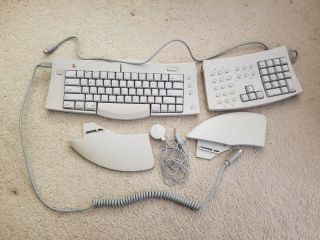 Apple Adjustable Keyboard M1242ll/a With Numerical Keyboard Extension (vintage)
