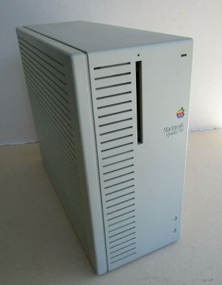 Vintage 1991 Apple Macintosh Quadra 700 Mac Computer M5920