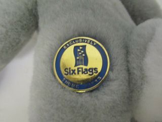 Vintage 1997 Bugs Bunny Looney Tunes Six Flags Plush Exclusive 16in Posable Ears 3