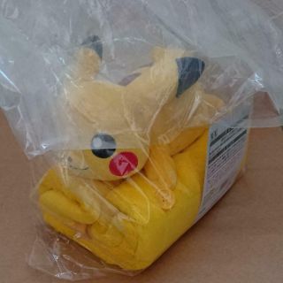 Pokemon Center PikaPika BOX 2021 Pikachu Blanket Only Lucky Happy Bag 3