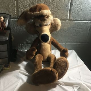 Vintage Mighty Star Wile E.  Coyote Warner Brothers Bros 1971 Plush Toy Stuffed