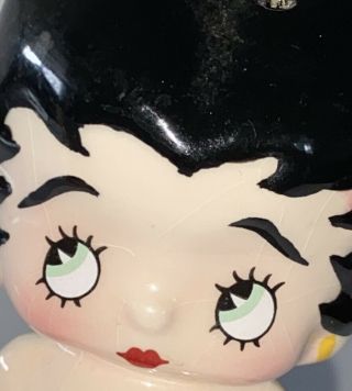 Betty Boop Ceramic Salt And Pepper Shaker Set 2003 King Features Syndicate