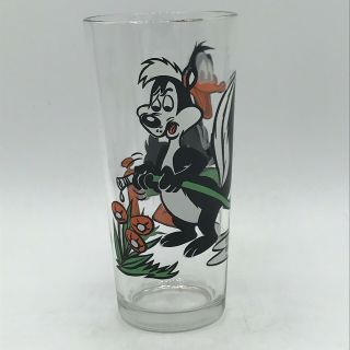 Vintage Warner Brothers Pepsi Daffy Duck And Pepe Le Pew Drinking Glass Cup 1976