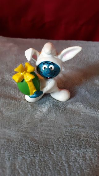 Vintage Smurf Figure Easter Bunny Rabbit 1982 Peyo Schleich Vtg Pvc