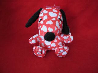Hallmark Peanuts Snoopy Covered In Hearts 6 " Tall Sitting