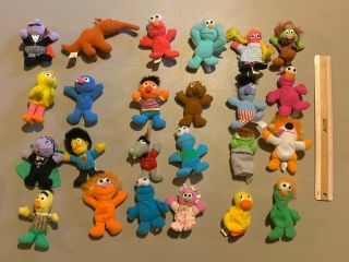 Complete Set Of 24 Kelloggs Sesame Street Mini Beans Plush Toys Beanie Kellogg