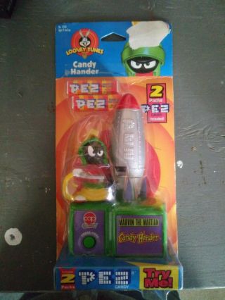 Looney Tunes Pez Candy Hander " Marvin The Martian "