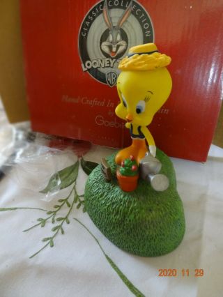 Warner Bro.  Looney Tunes Tweety Musical Figurine " Wuv Grows " By Goebel Nib - 5 "
