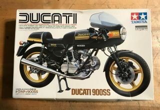 Ducati 900ss,  1/12th Scale Plastic Model,  Tamiya,  14025,  Oop.