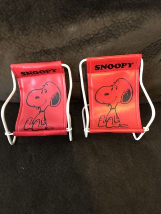 2 Vintage Snoopy Peanuts Red Wire Vinyl Sling Director Chair 1958 Doll Chair