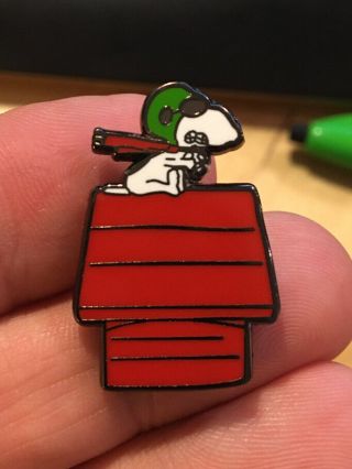 Snoopy Red Baron Enamel Pin Peanuts Flying Ace Dog Pilot Hat Lapel Retro Plane