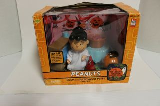 Peanuts - Lucy At The Halloween Party - Playset With Sound - 2003