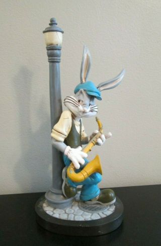 Looney Tunes Nyc Delancey - 1994 Warner Bros.  - Bugs Bunny Saxophone Statue Lamp